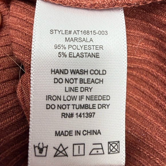 Astr The Label Ribbed Off The Shoulder Criss Cross Vneck Bodysuit Size L - Picture 5 of 10